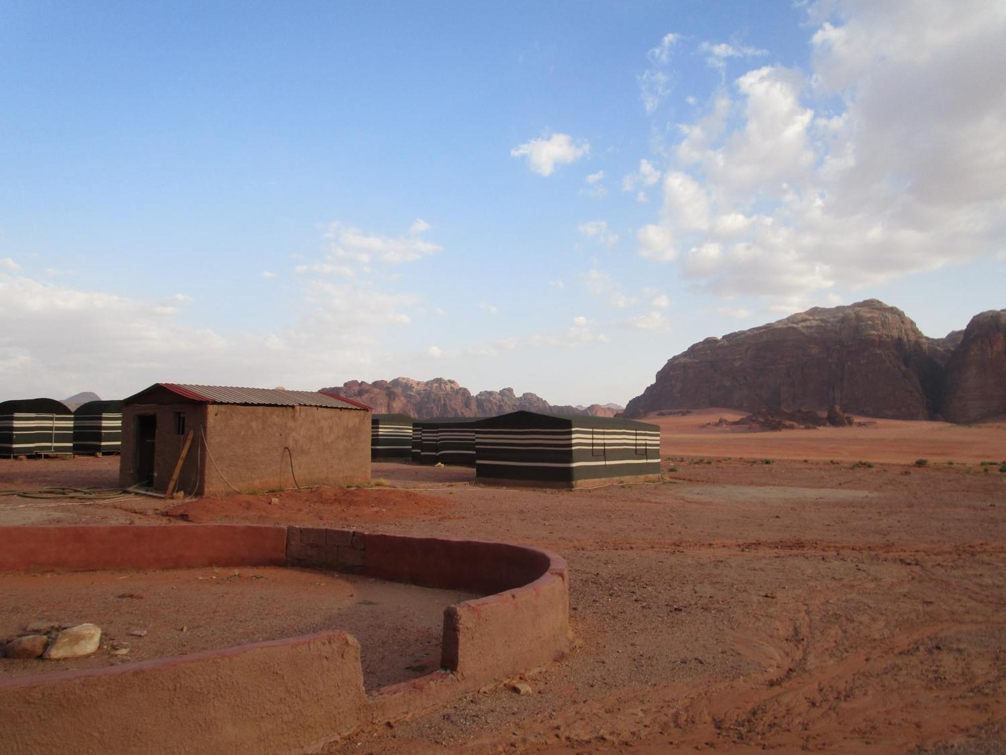 Hotel Bedouin House Camp Wadi Rum Exterior foto